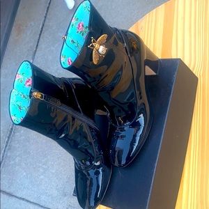 Gucci almost new ankle boots